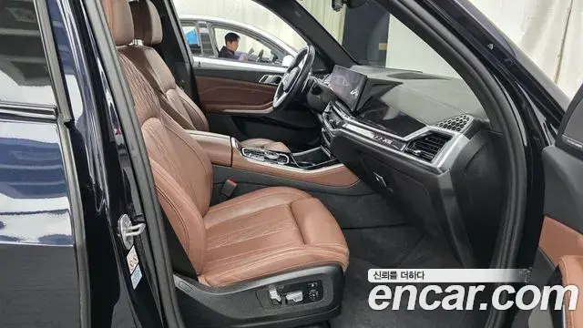 BMW X5 2023 — ფოტო 30/33