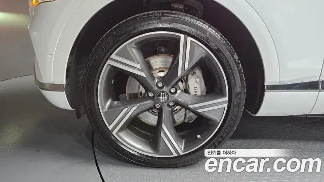 Genesis GV80 2025 — ფოტო 28/33