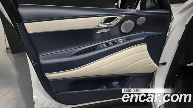Genesis GV80 2025 — ფოტო 24/33