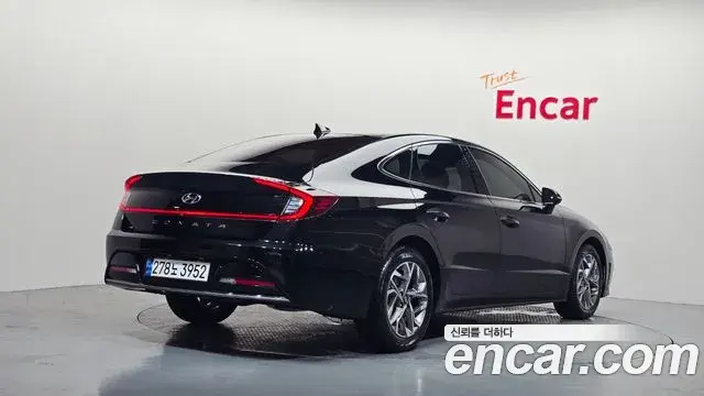 Hyundai Sonata 2022 — Фото 1/20