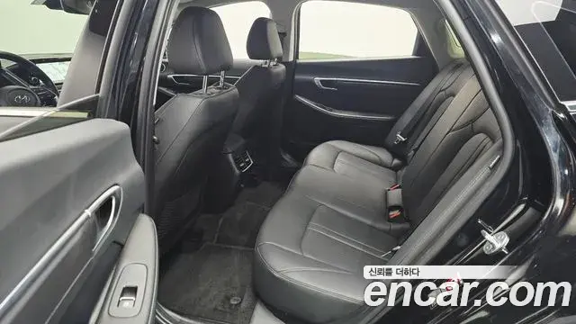 Hyundai Sonata 2022 — Фото 17/20