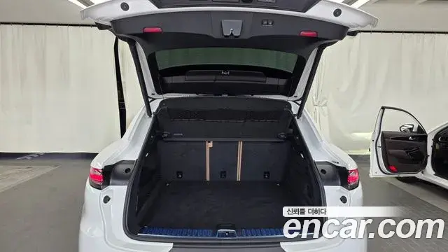 Porsche Cayenne 2020 — ფოტო 1/36