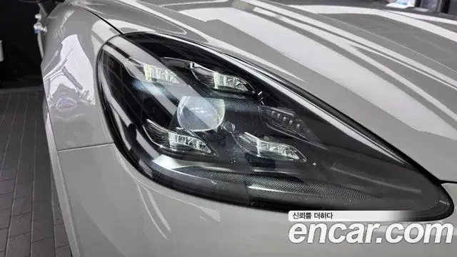 Porsche Cayenne 2020 — ფოტო 32/36