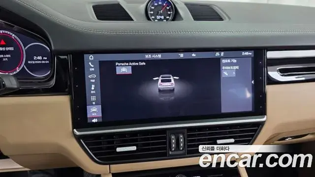Porsche Cayenne 2020 — ფოტო 23/36