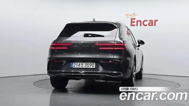 Genesis GV70 2024 — ფოტო 7/33