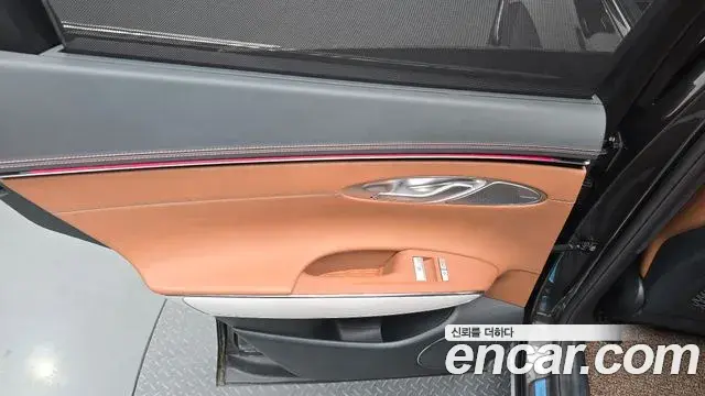 Genesis GV70 2024 — ფოტო 30/33