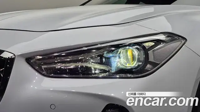 Genesis G70 2019 — Photo 16/32