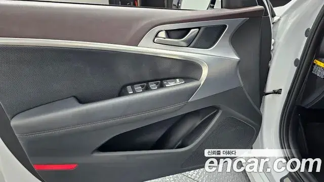 Genesis G70 2019 — Photo 21/32