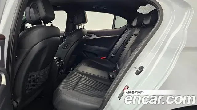 Genesis G70 2019 — Photo 6/32