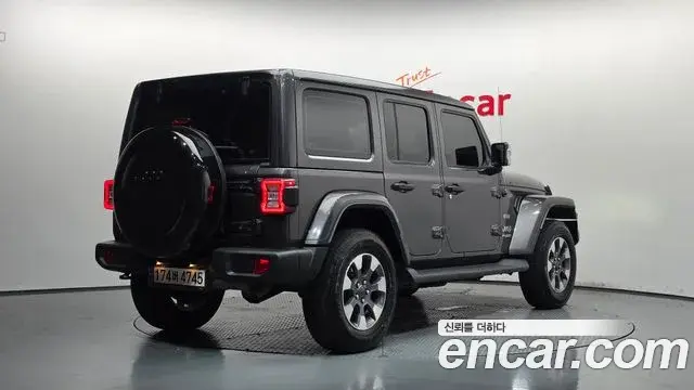 Jeep Wrangler 2021 — Photo 28/29