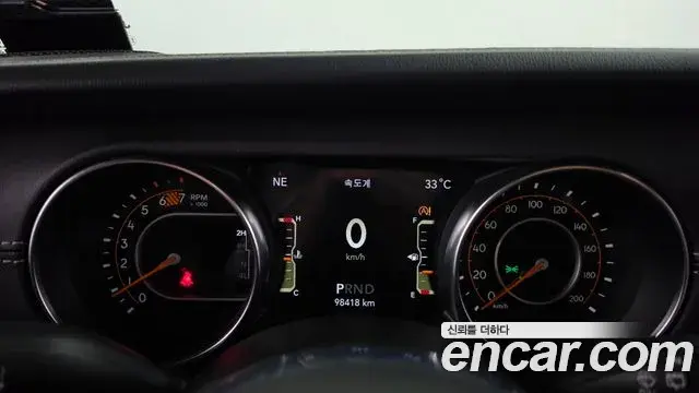 Jeep Wrangler 2021 — Photo 26/29