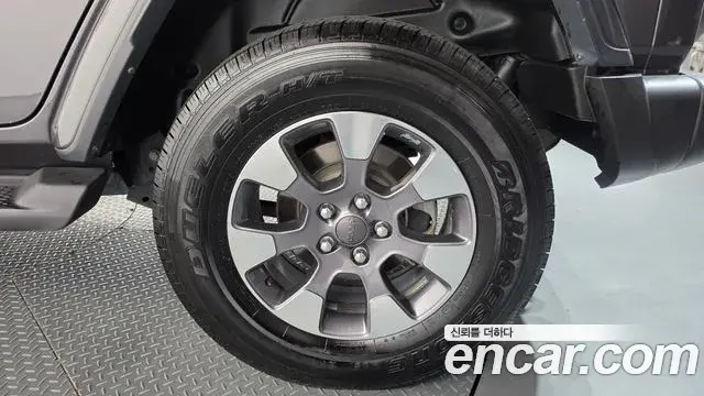 Jeep Wrangler 2021 — Photo 2/29