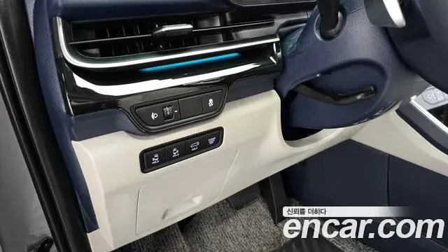 Kia Carnival 2024 — Photo 2/32