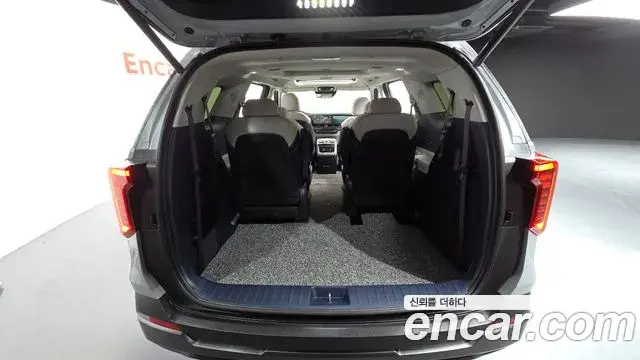 Kia Carnival 2024 — Photo 14/32