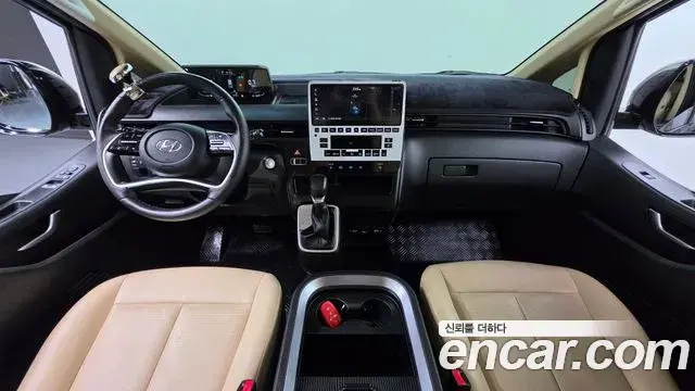 Hyundai Staria 2023 — Фото 7/20