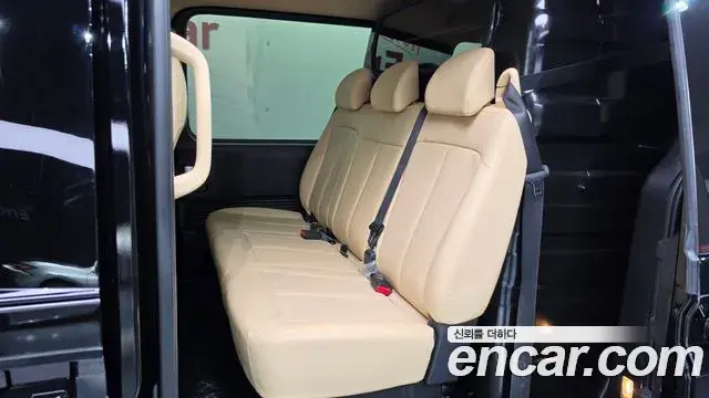Hyundai Staria 2023 — Фото 11/20