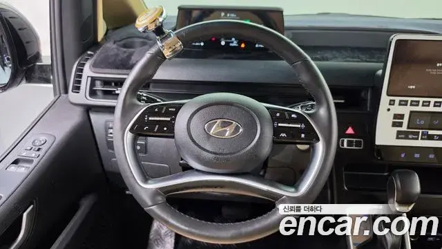 Hyundai Staria 2023 — Фото 14/20