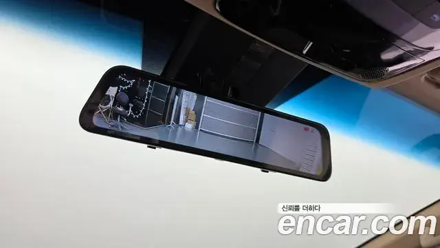 Hyundai Staria 2023 — Фото 16/20