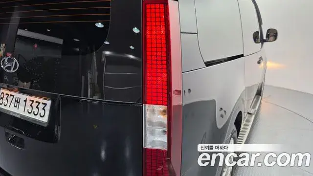 Hyundai Staria 2023 — Şəkil 12/30