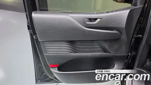 Hyundai Staria 2023 — Şəkil 6/30