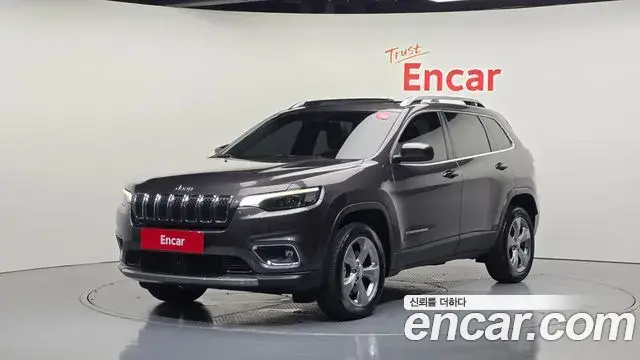 Jeep Cherokee 2021 — Фото 1/20