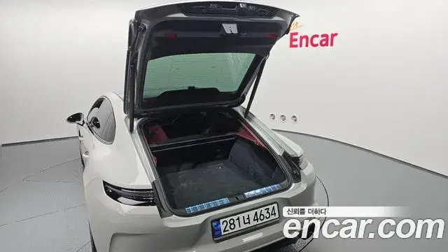 Porsche Panamera 2025 — ფოტო 7/39