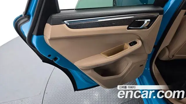 Porsche Macan 2021 — Şəkil 24/32