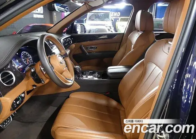 Bentley Bentayga 2020 — ფოტო 4/20