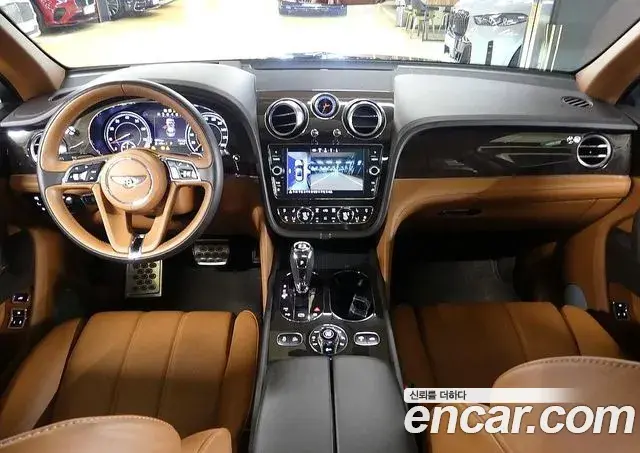 Bentley Bentayga 2020 — ფოტო 2/20