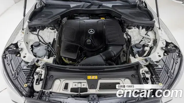 Mercedes-Benz GLC-Class 2025 — ფოტო 8/19