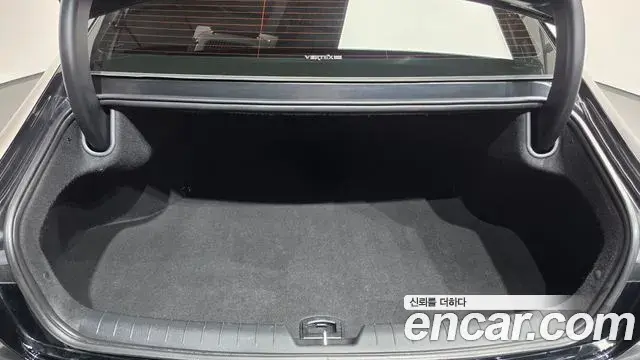 Hyundai Grandeur Hybrid 2022 — Şəkil 33/36