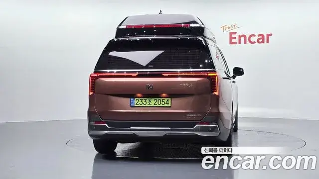 Kia Carnival 2024 — Şəkil 8/39