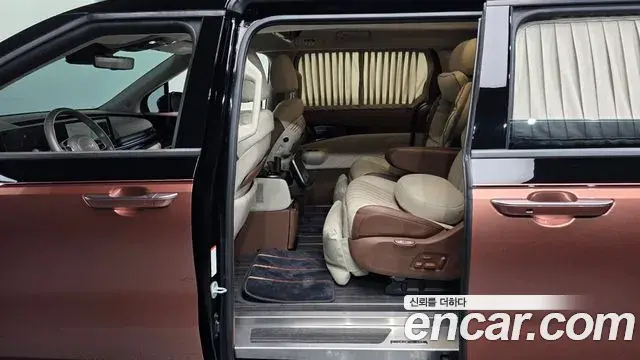 Kia Carnival 2024 — Şəkil 10/39