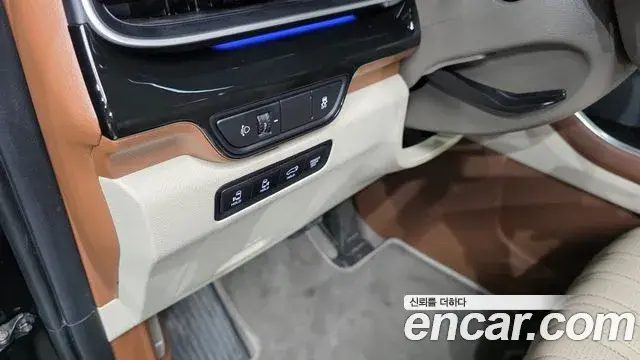 Kia Carnival 2024 — Şəkil 34/39