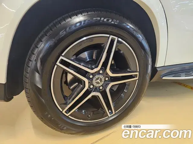 Mercedes-Benz GLE-Class 2021 — Şəkil 6/20
