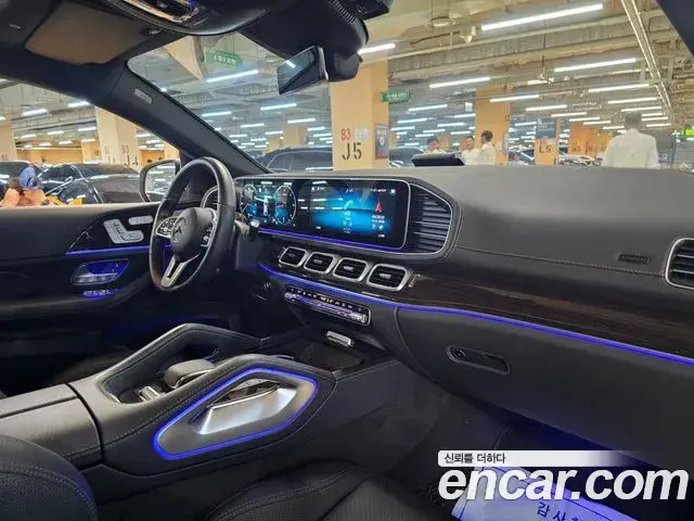 Mercedes-Benz GLE-Class 2021 — Şəkil 17/20
