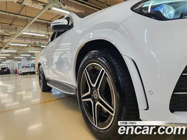 Mercedes-Benz GLE-Class 2021 — Şəkil 7/20