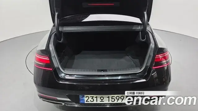 Genesis G90 2023 — Şəkil 34/37