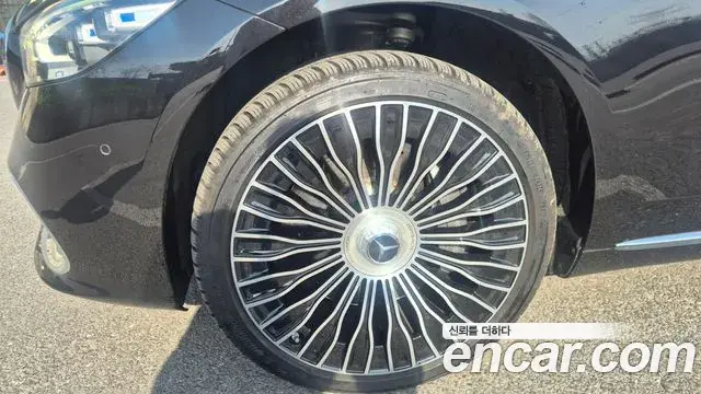Mercedes-Benz S-Class 2023 — Şəkil 1/13