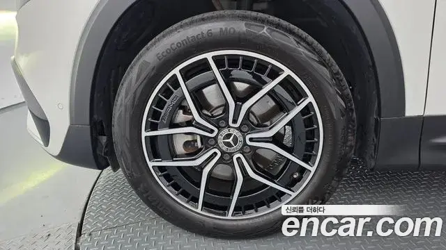 Mercedes-Benz EQB 2023 — Şəkil 8/20