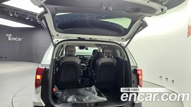 Kia Carnival 2025 — Photo 16/30