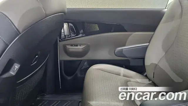 Kia Carnival 2025 — Photo 17/30