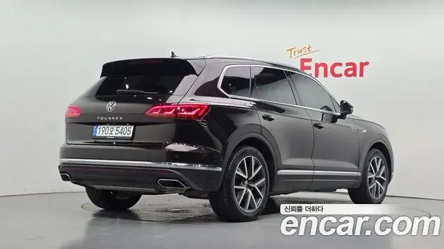 Volkswagen Touareg 2023 — Photo 24/37