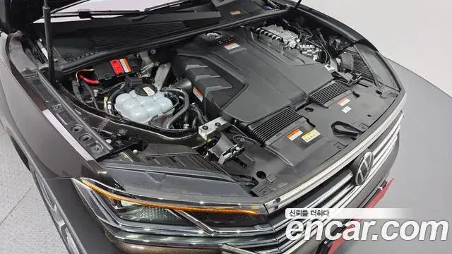 Volkswagen Touareg 2023 — Photo 9/37