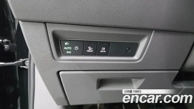 Volkswagen Touareg 2023 — Photo 21/37