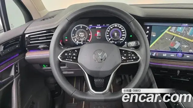 Volkswagen Touareg 2023 — Photo 31/37
