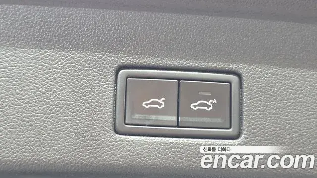Volkswagen Touareg 2023 — Photo 11/37
