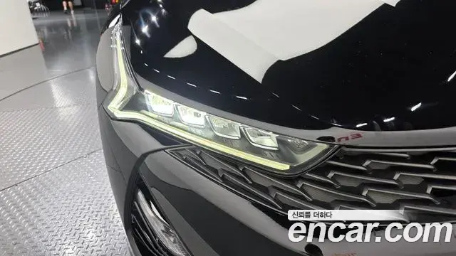 Kia K5 2023 — ფოტო 6/31