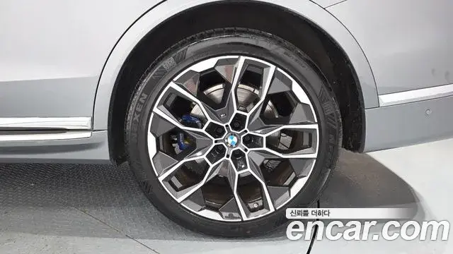 BMW X7 2023 — ფოტო 5/40