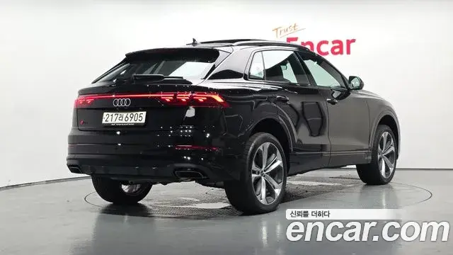 Audi Q8 2024 — ფოტო 13/20